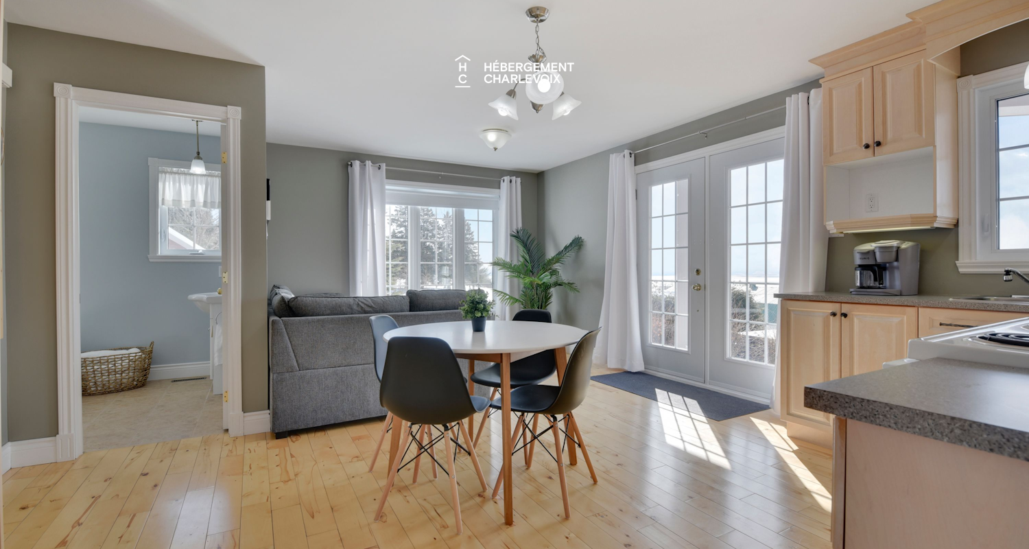 MAR-17 - Terrasse sur le toit avec vue sur le fleuve.